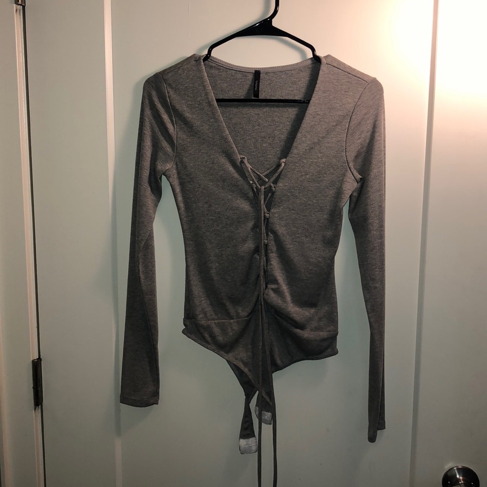 Long sleeved sexy top!